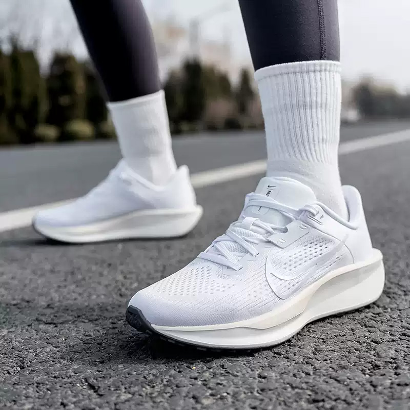 NIKE Women's QEST 6 Mesh Shoes - đánh giá và giá Women'S Shoes Nike Jordan