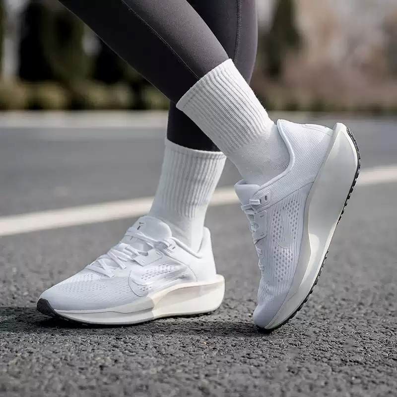 NIKE Women's QEST 6 Mesh Shoes - đánh giá và giá Women'S Shoes Nike Jordan