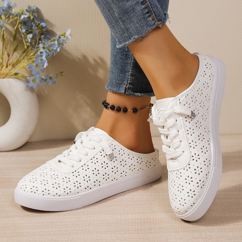 Floral Cutout Slip on Mule Tra - đánh giá và giá Slip On Mule Flat