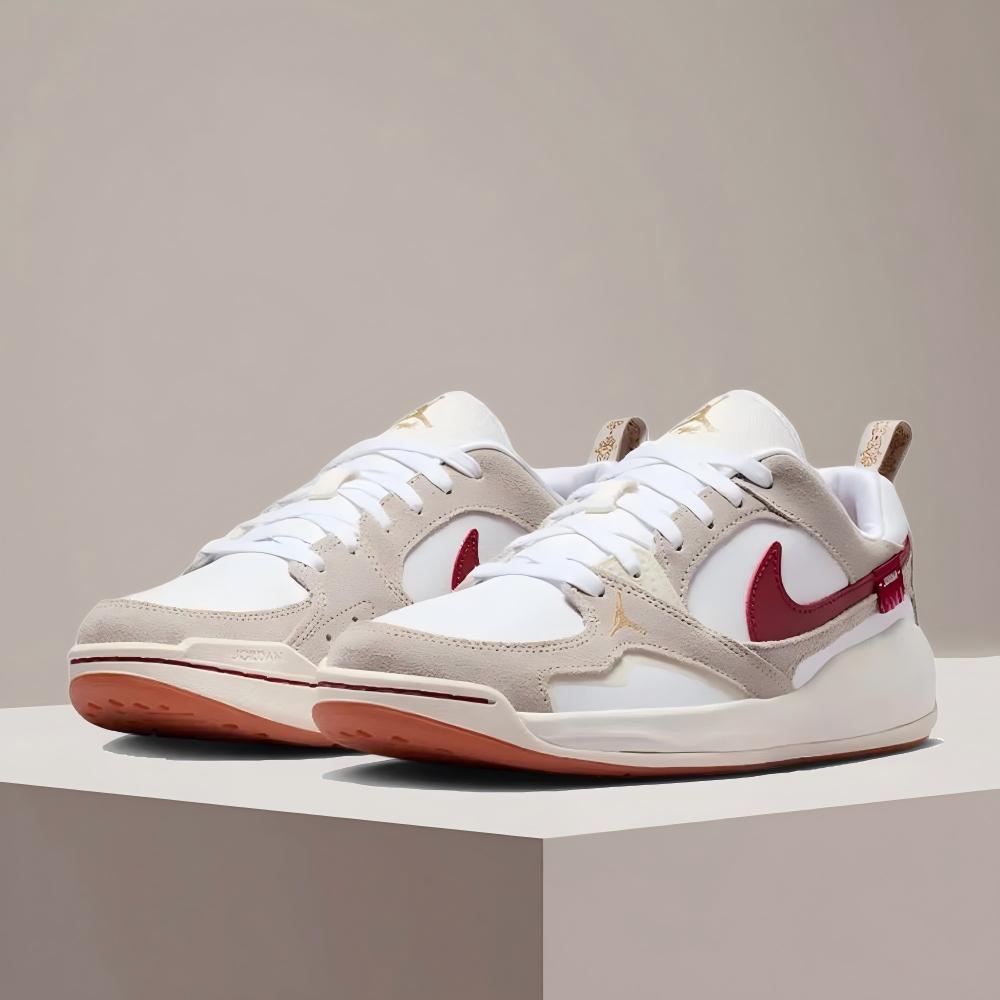 Nike Jordan CMFT ERA Women's S - đánh giá và giá Women'S Shoes Nike Jordan